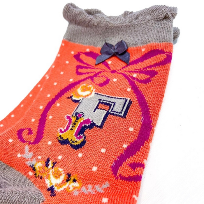 ‘F’ Alphabet Ankle Socks
