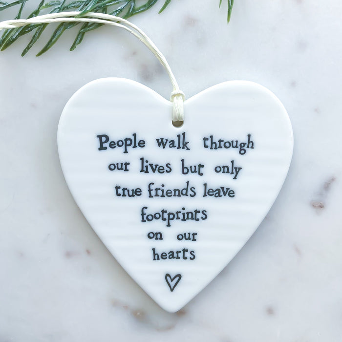 Porcelain Hanging Heart 'People walk'